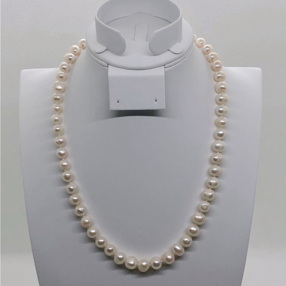 8-9mm White Freshwater Pearl Necklace 18”
